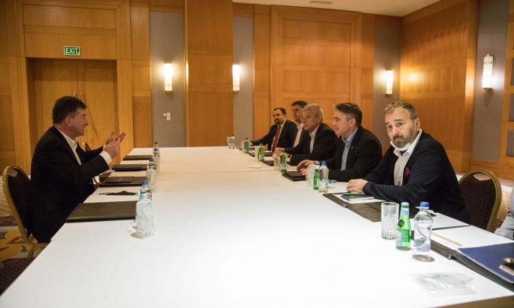 Komšić i Džaferović s Lajčakom o političkoj situaciji i provedbi reformi