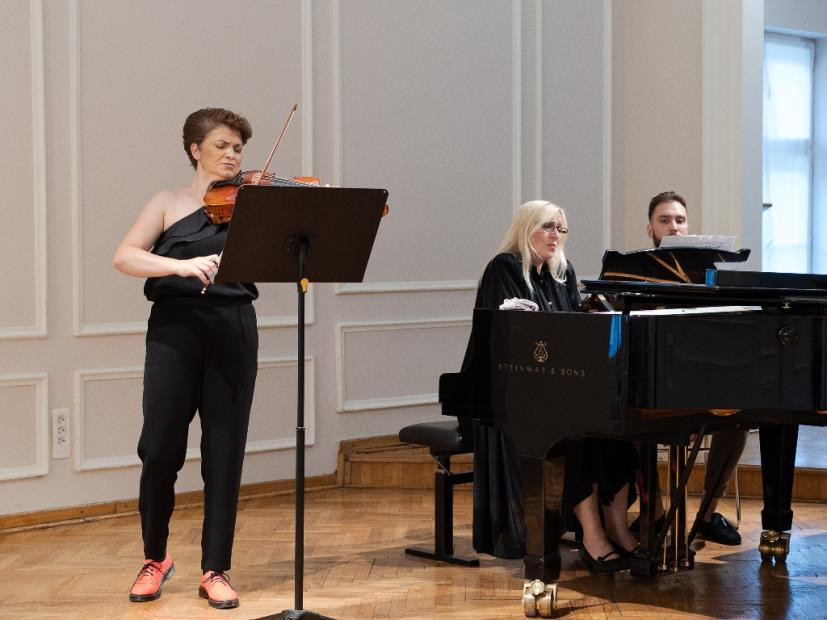29. SVEM: Večeras koncert violistice Karadža i pijanistice Radojković