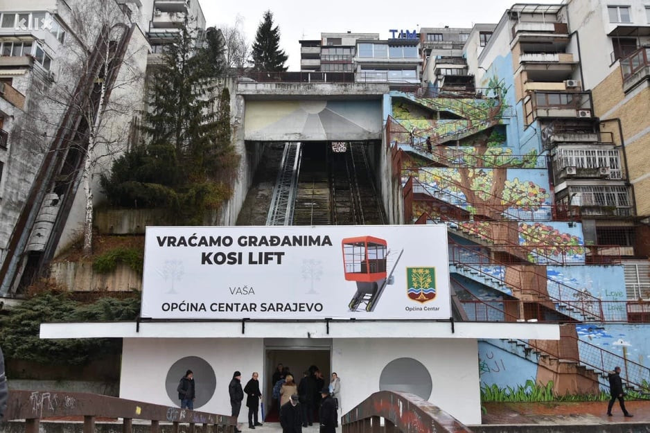 Izgradnju kosog lifta na Ciglanama pratile nepravilnosti - razlog što je van funkcije?