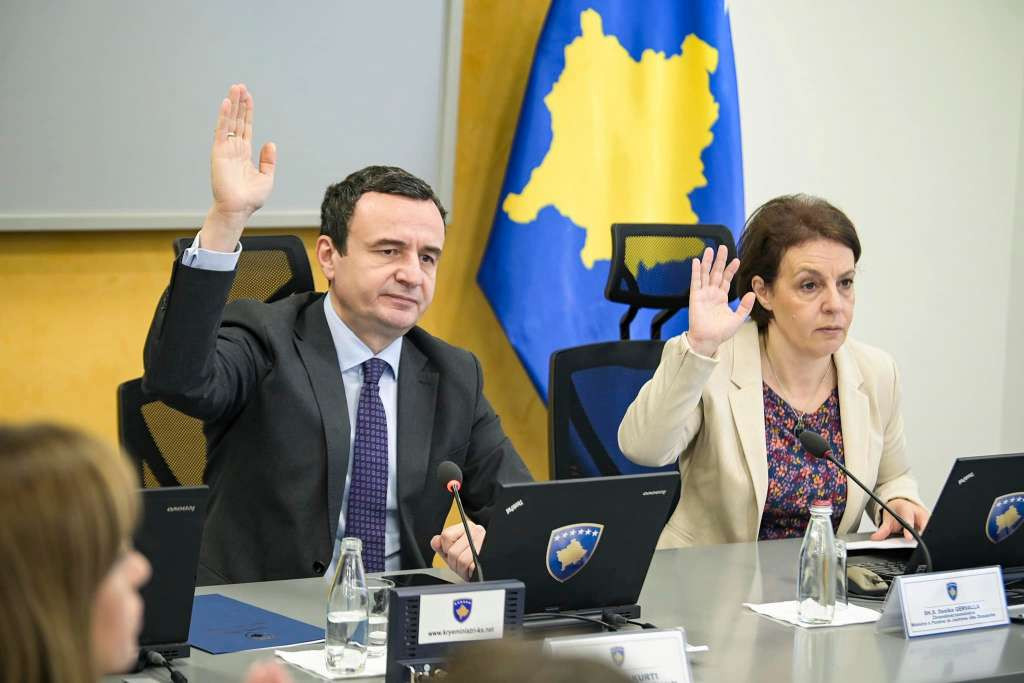 Vlada Kosova usvojila nacrt zakona o izdavanju osobnih iskaznica od rođenja