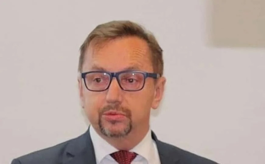 Za FR Kozlić: Da li je kapitalizam u potpunosti potrošio čovjeka?