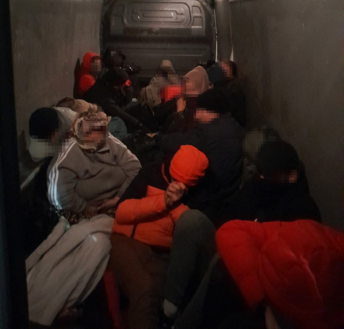 Državljani Poljske lišeni slobode zbog krijumčarenja 20 osoba afroazijskog porijekla