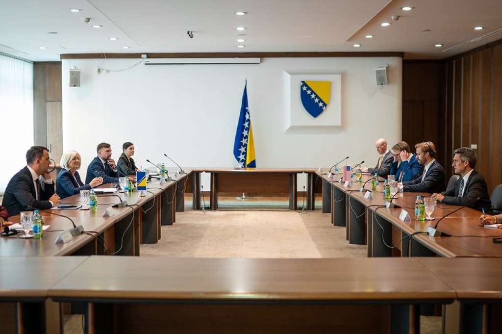 Krišto s Hanrahanom i Flemingom o euroatlantskom putu BiH i reformama