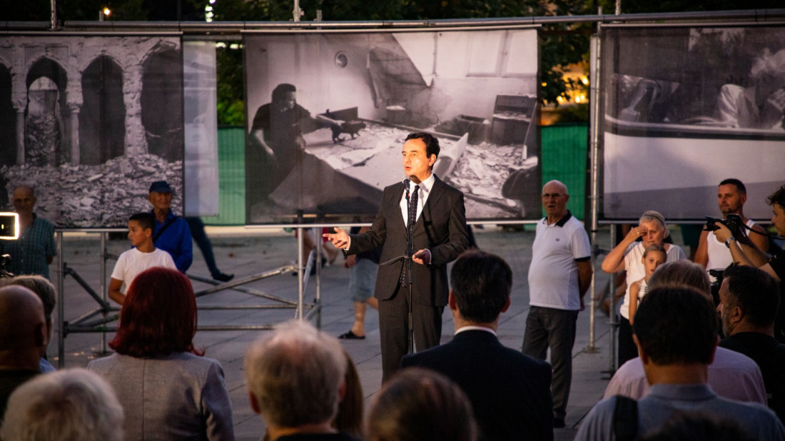 Kurti u Prištini otvorio izložbu "Opsada Sarajeva"