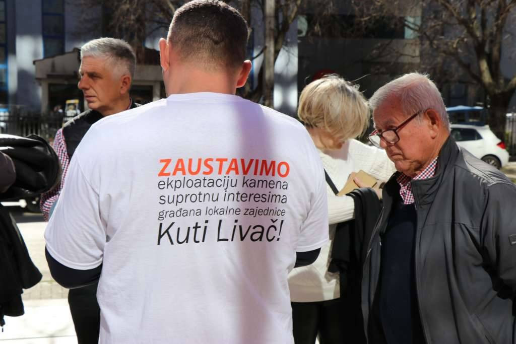 Članovi neformalne grupe građana 'Kuti' najavili tužbu protiv dva ministarstva
