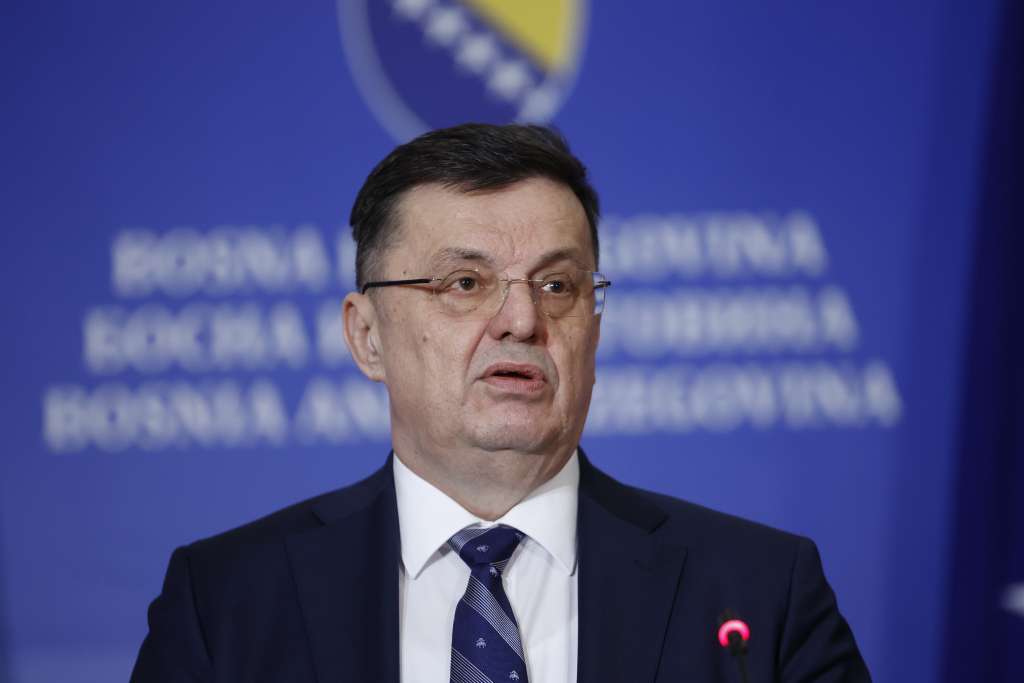 Tegeltija: Praznik rada nas obavezuje da istrajno radimo na stvaranju boljeg društva