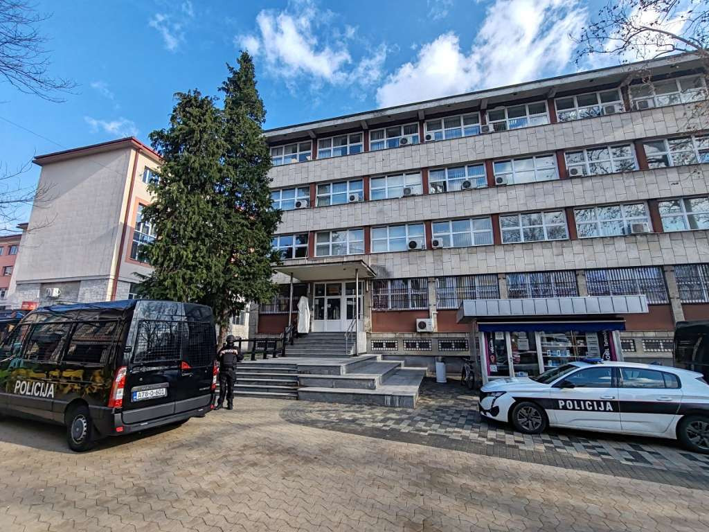 Tri osobe uhapšene u Bihaću zbog izvršenja više krivičnih djela predati Tužilaštvu USK