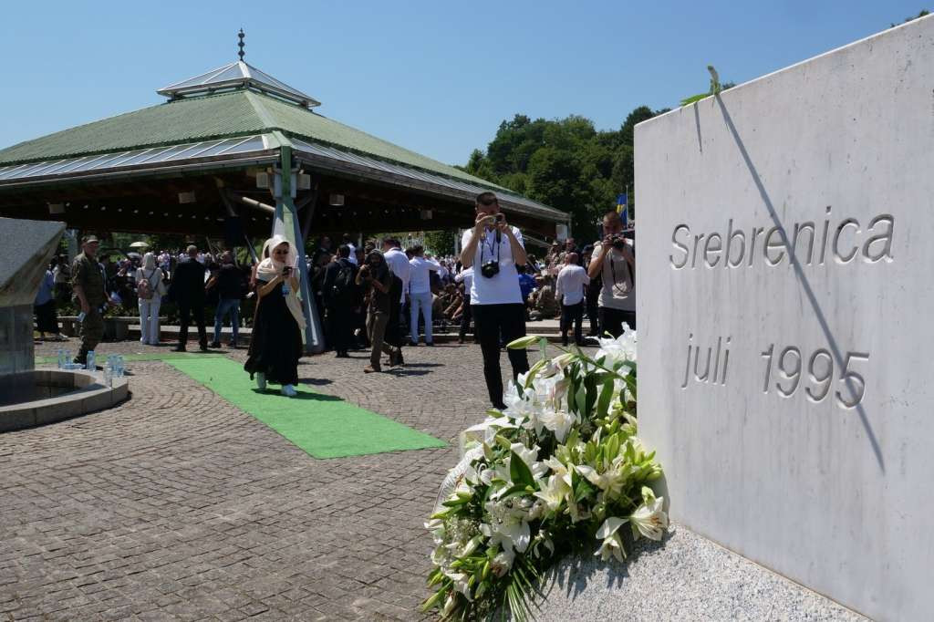 Delegacija Vlade ZDK prisustvovala komemoraciji i ukopu žrtava genocida u Srebrenici
