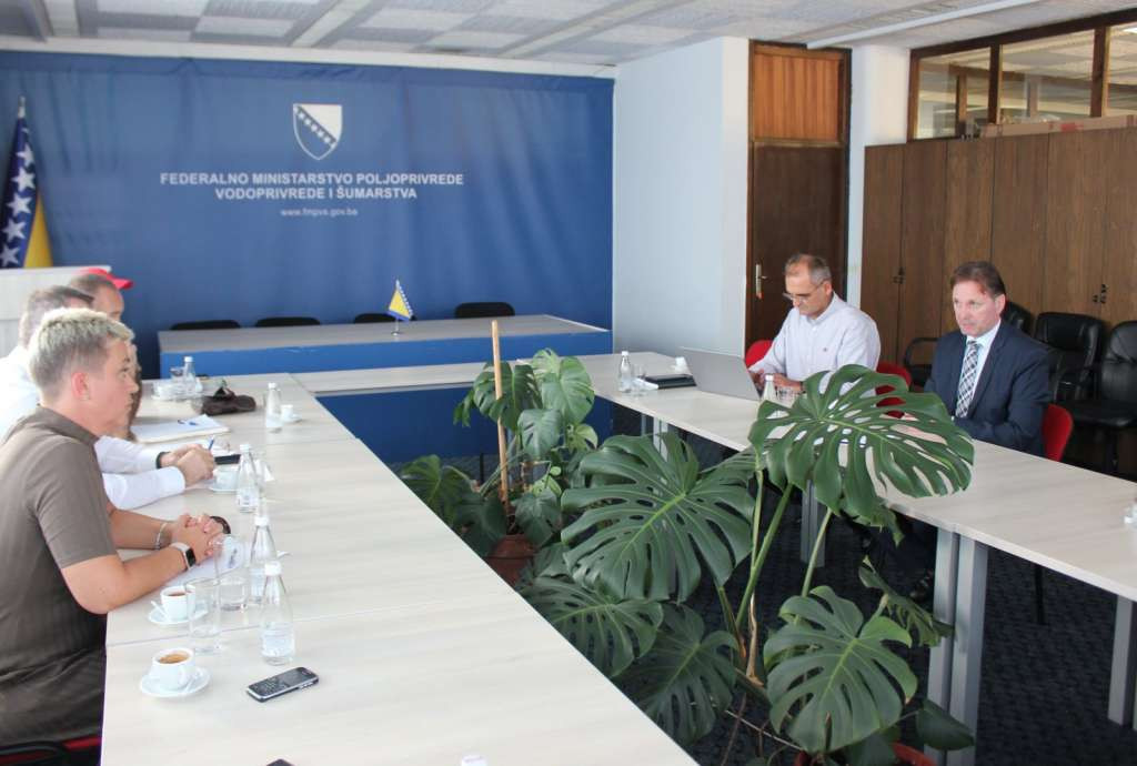 Hrnjić za podršku proizvođačima jagodičastog voća