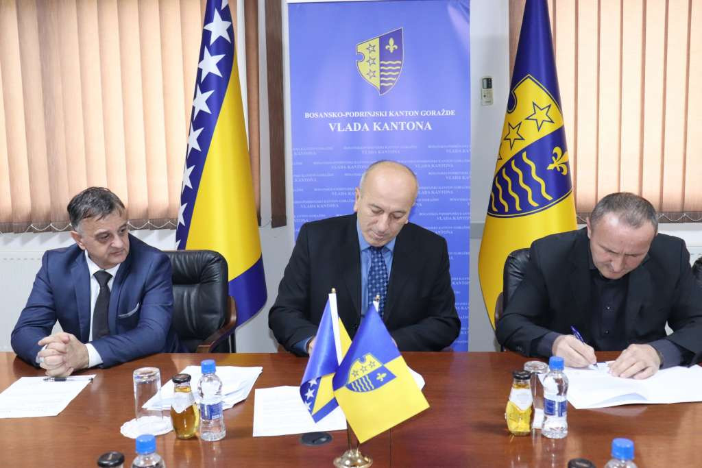 Potpisan ugovor o dodjeli koncesija za vjetro i solarne elektrane u BPK Goražde