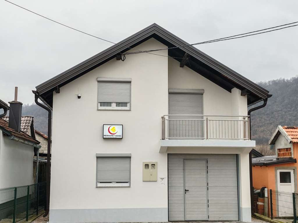 'Merhamet' Bihać završio utopljavanje objekta i sanaciju krova na imanju u Vedrom Polju