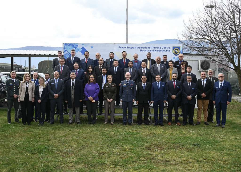 Brigadna generalica McGaha sastala se s delegacijom NATO Odbrambenog koledža