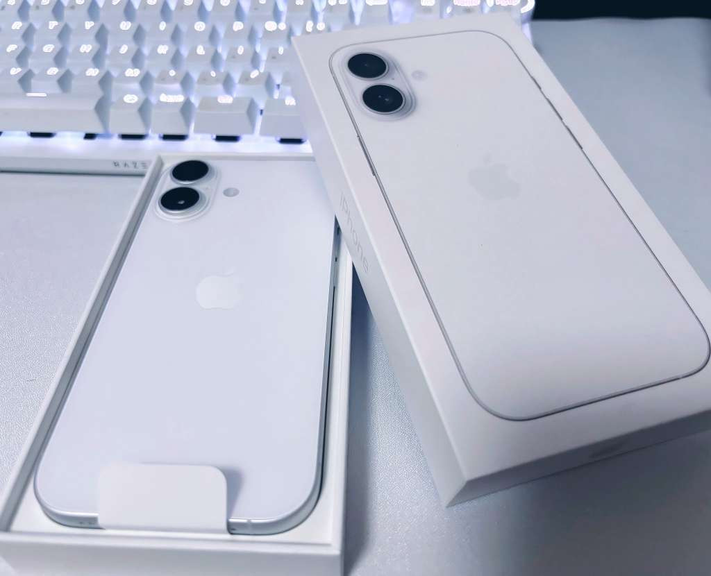 Apple se približava tržišnoj vrijednosti od 4 biliona dolara zbog velike potražnje za iPhoneom 17