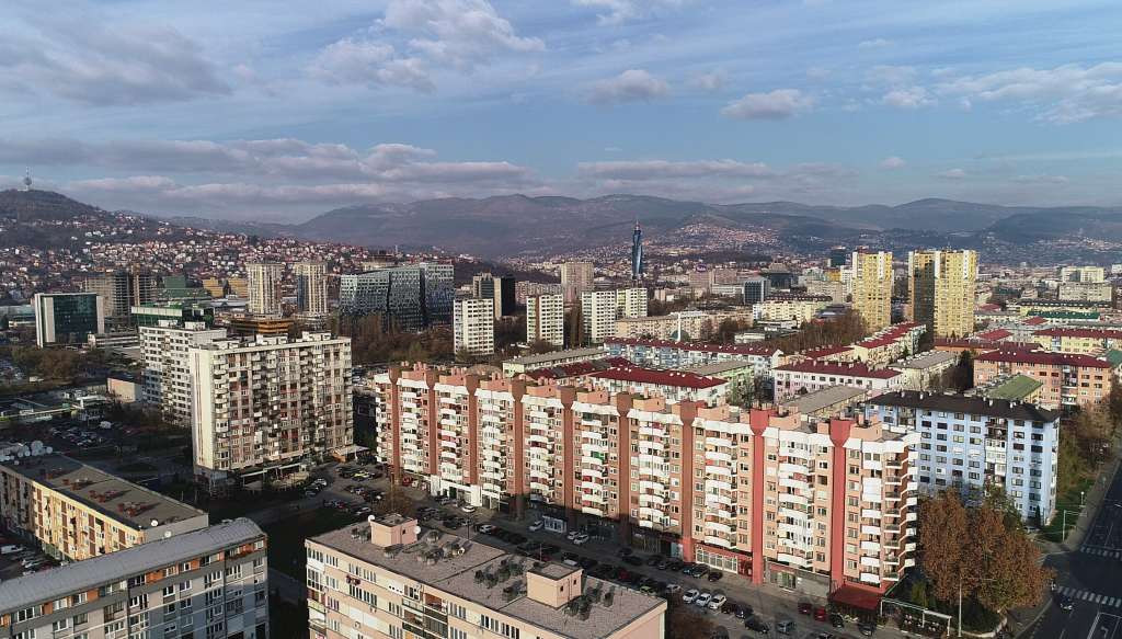 Nužne popravke na trinaest objekata kolektivnog stanovanja u Novom Sarajevu