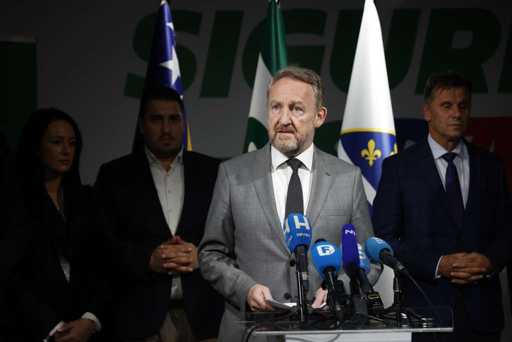 Izetbegović najavio krivične prijave protiv onih koji budu učestvovali u neustavnom obilježavanju 9. januara