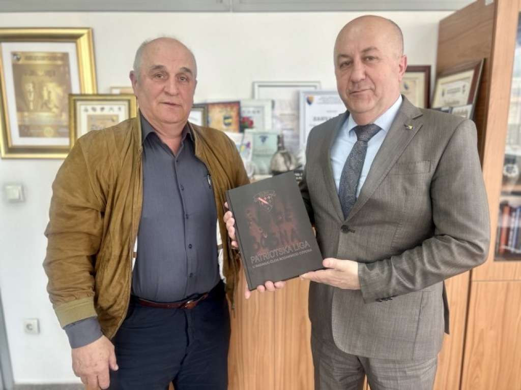 Ministar Lokmić održao sastanak sa generalima Armije RBiH