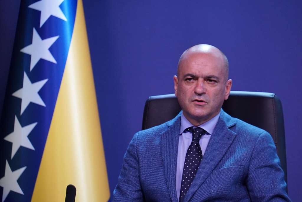 Čerkez: Nošenje maske više nije obavezno