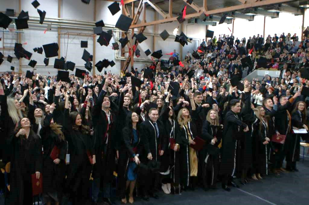 Promovisano 590 diplomanata i 85 magistranata Univerziteta u Tuzli