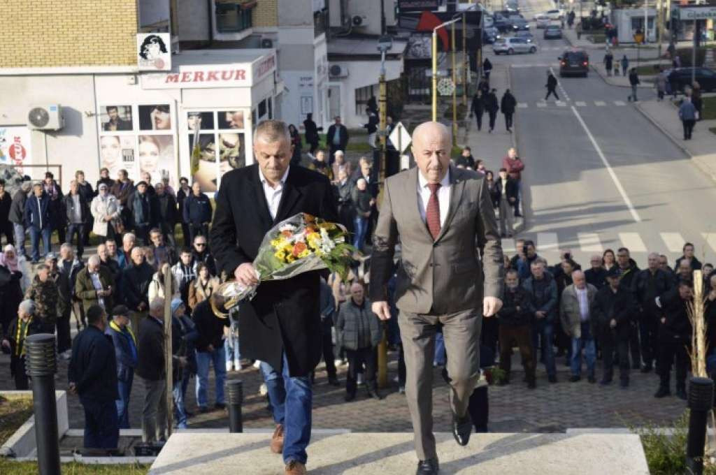 Lokmić na obilježavanju Dana zavidovićkih ratnih jedinica - Samo ujedinjeni možemo čuvati slobodu