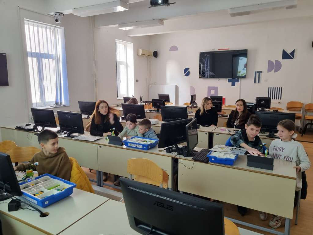 SUMIT: Lego WeDo natjecanje i radionice za djecu