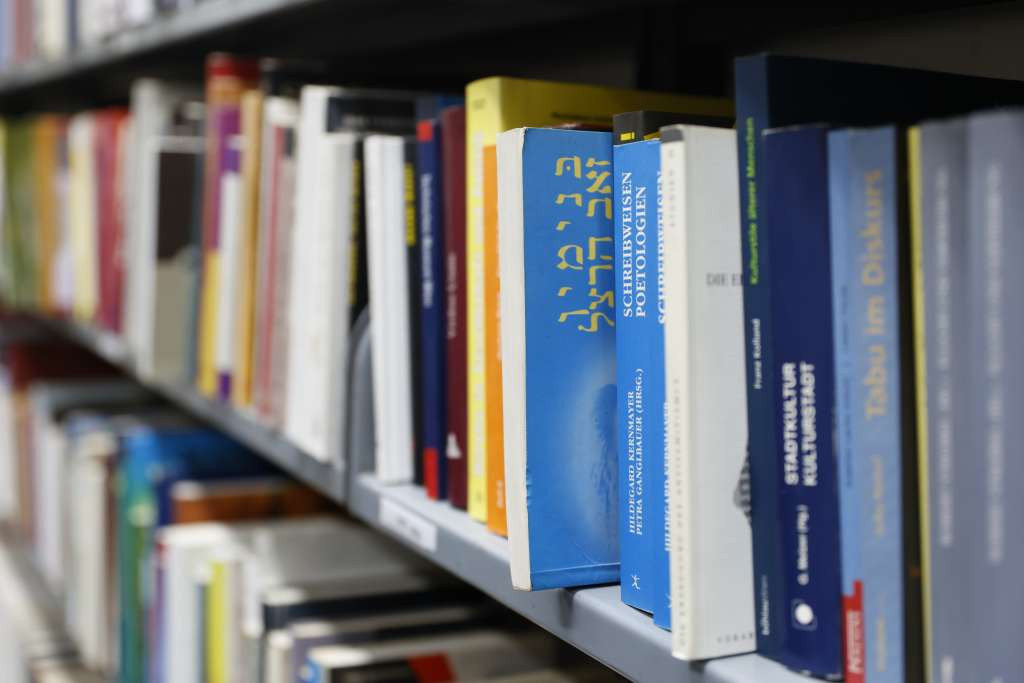 Raspisan poziv za dodjelu književne nagrade 'Derviš Sušić'