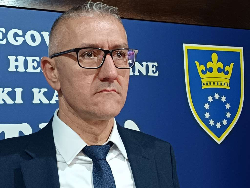 Vlada ZDK razriješila direktora JU Služba za zapošljavanje ZDK Josipa Lovrića na lični zahtjev