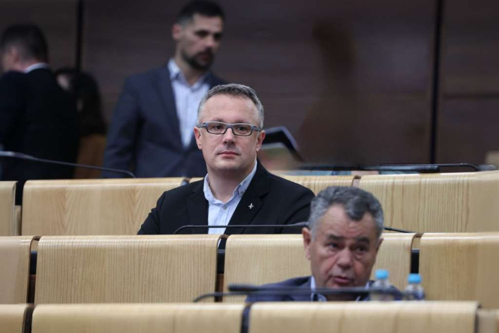 Zaprimljena prijava za prijetnje federalnom zastupniku Kajanu i njegovoj porodici