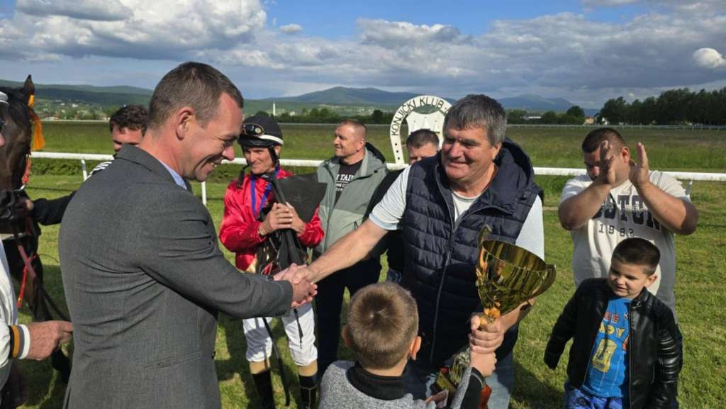 Bihać u znaku galopa: Održan Memorijal 'Mustafa Vuković'