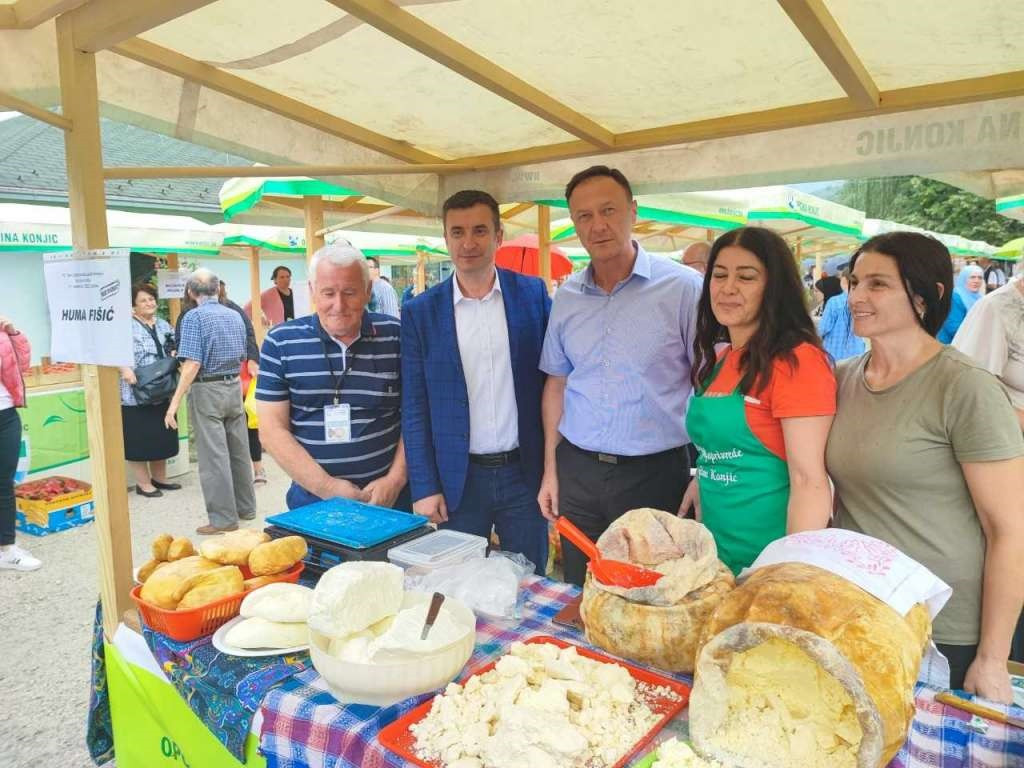 Na Danima poljoprivrede Grada Konjica predstavljeni proizvodi domaćih proizvođača