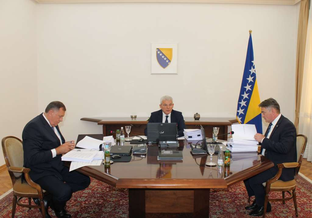 Predsjedništvo BiH podržalo Nacrt strategije pravne zaštite interesa BiH u vezi s Trgovskom gorom