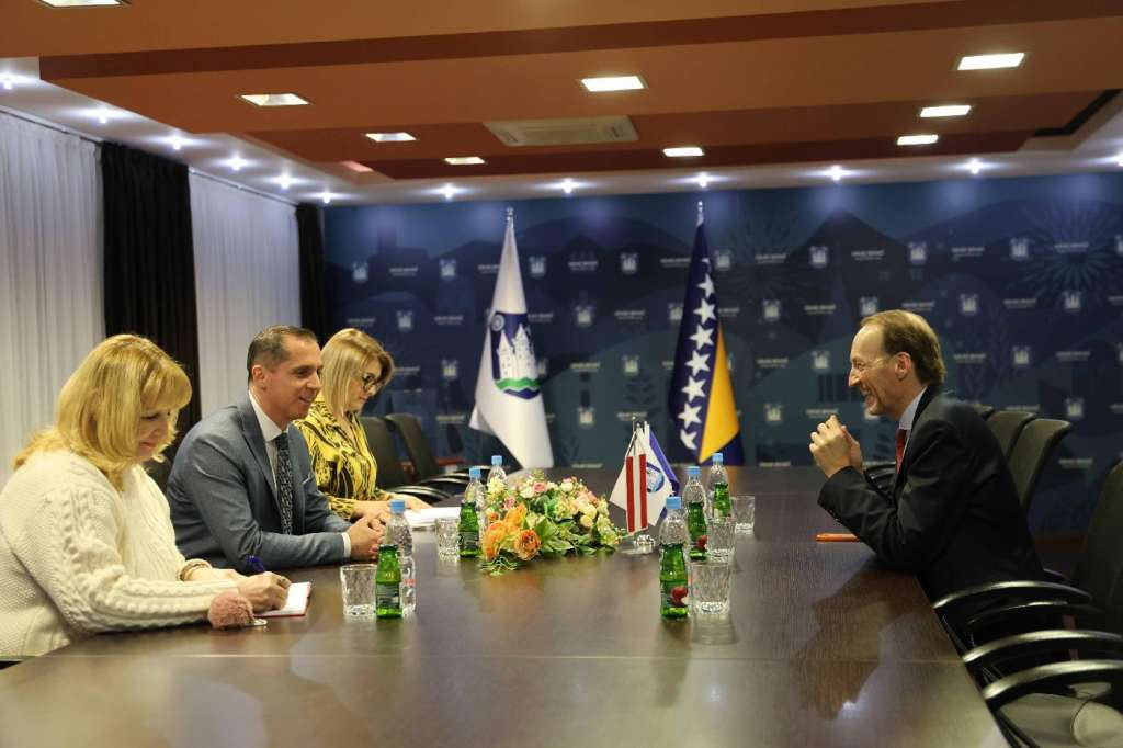Austrijski ambasador Georg Diwald u Bihaću: Blizina EU šansa za razvoj