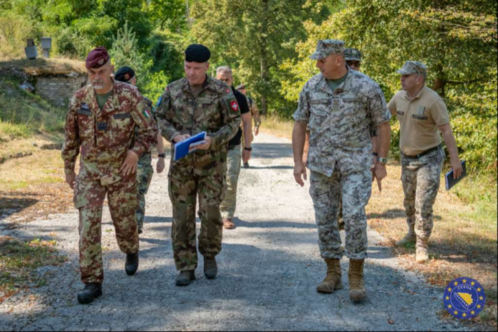 Komandant EUFOR-a nastavlja dijalog sa lokalnim vlastima u Rudom i Čajniču