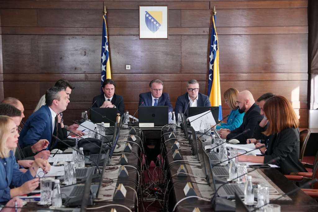 Vlada FBiH: Dodatna sredstva za Zavod zdravstvenog osiguranja i reosiguranja FBiH