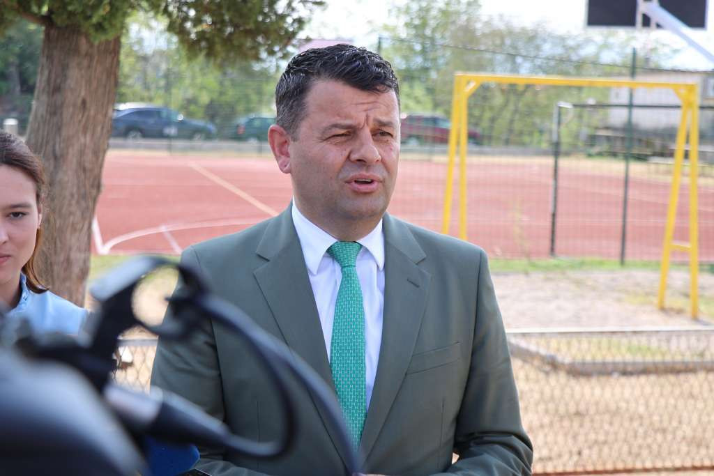 Hurtić u Baćevićima pozvao na smirivanje tenzija