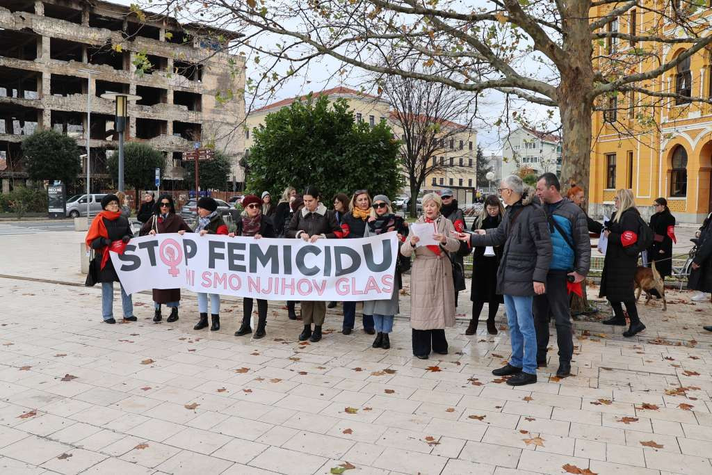 Protest protiv femicida i nasilja nad ženama: U posljednjih godinu dana u BiH ubijeno 13 žena
