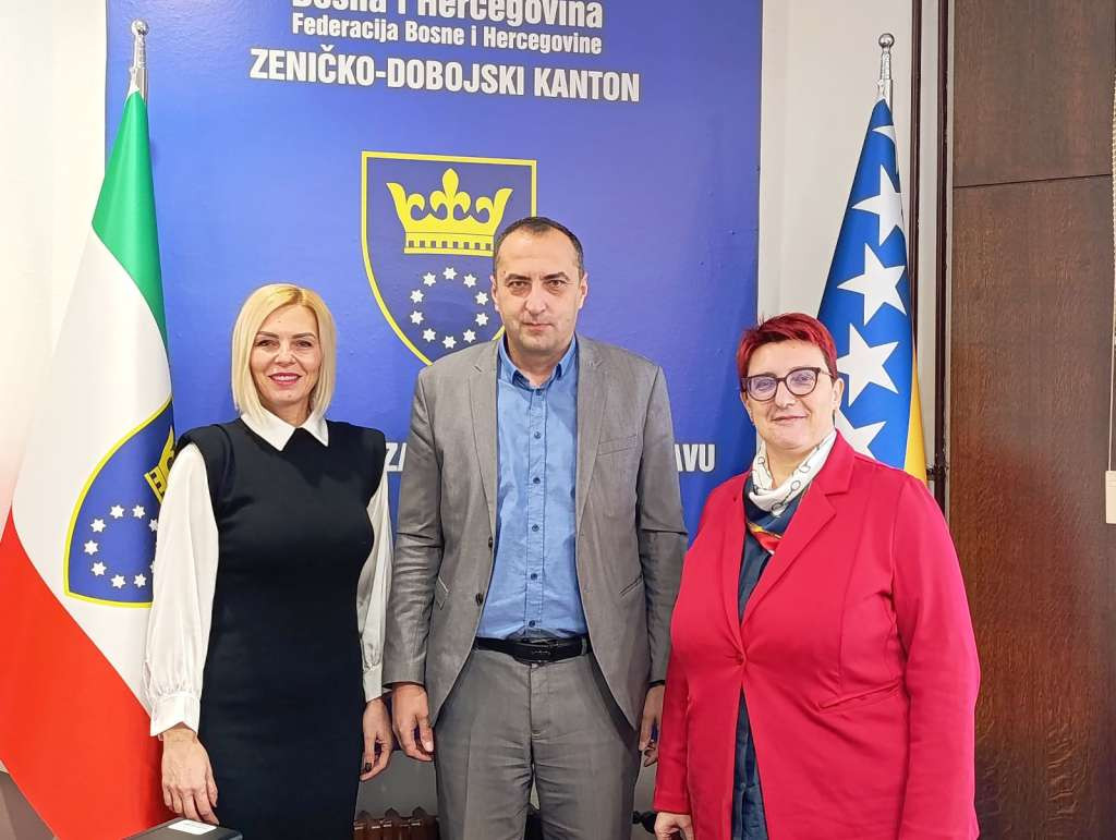 Vlada ZDK potpisala Aneks II Kolektivnog ugovora, minuli rad povećan na 24 posto