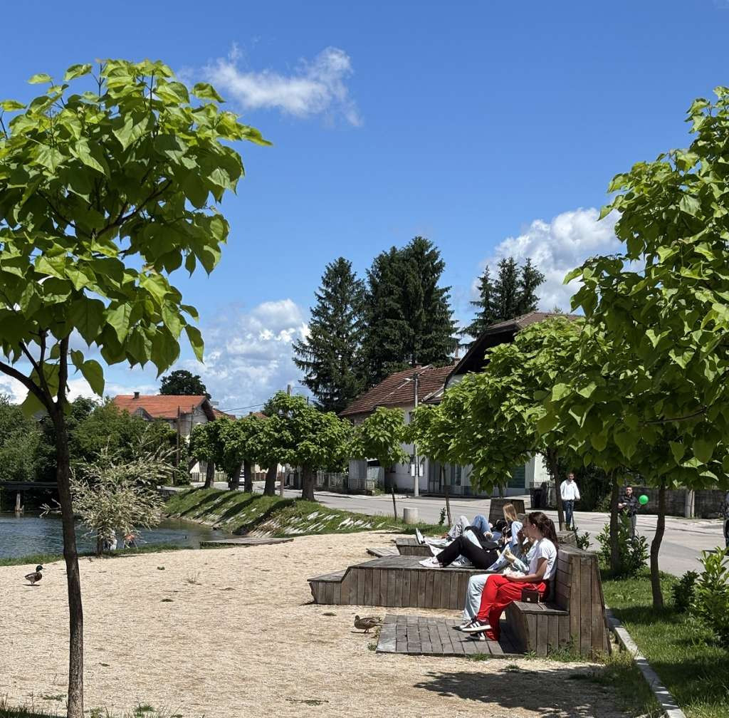 Bihać i Gradačac jutros najtopliji sa 27 i 28 stepeni, danas u cijeloj zemlji sunčano i vruće