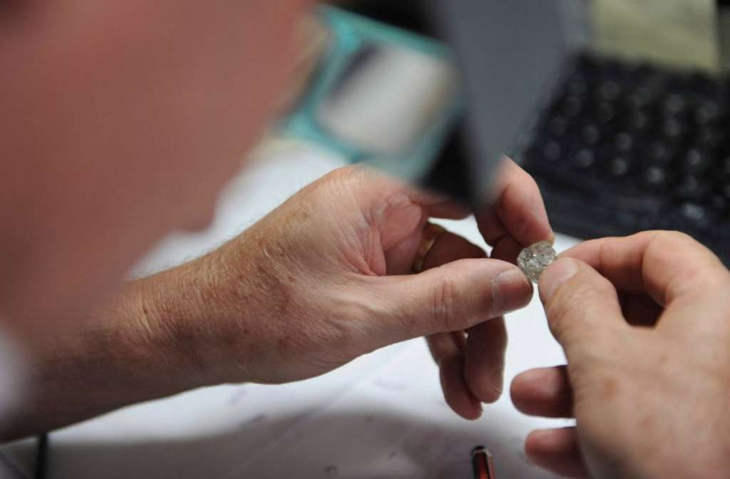 EU dodala najvećeg ruskog proizvođača dijamanata Alrosu na popis sankcija