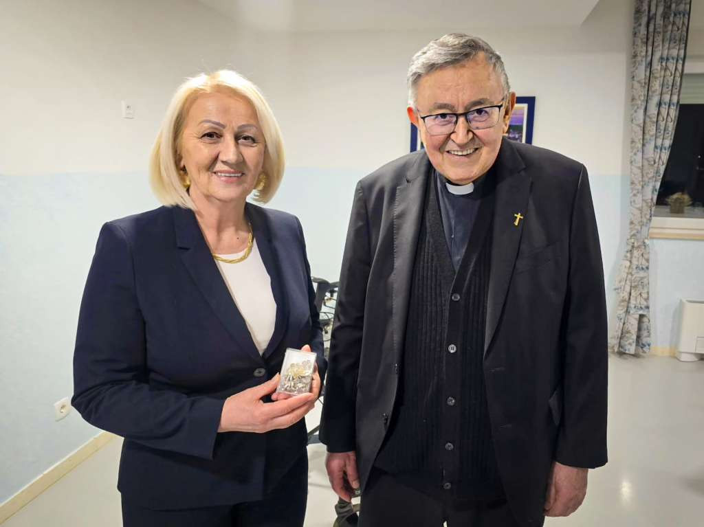 Krišto posjetila kardinala u miru Vinka Puljića, naglašena njegova ulogu u promicanju dijaloga i pomirenja u BiH