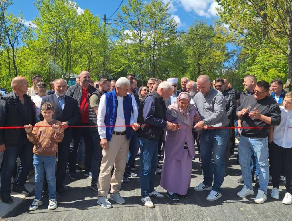 Cazin: Više od 400 kilometara puteva izgrađeno u proteklih 20 godina
