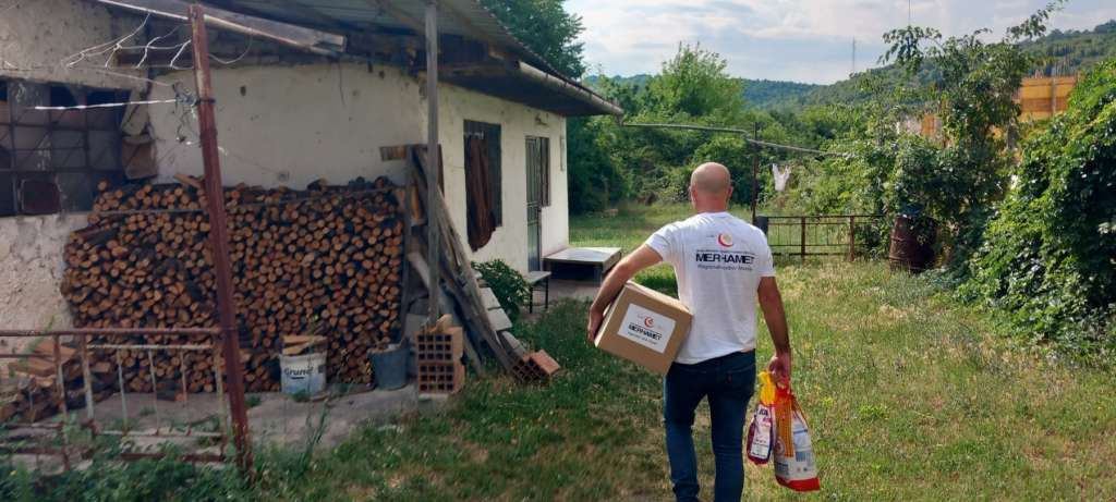 'Merhamet' Mostar podijelio 430 paketa pomoći