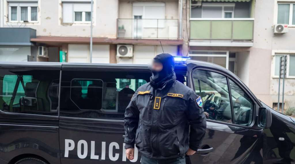 USK: U akciji policije uhapšene četiri osobe, privremeno oduzeti kokain, heroin, kanabis i speed