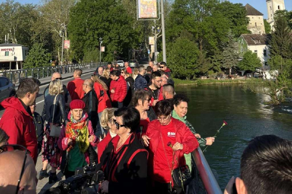 U Bihaću obilježen Prvomajski uranak uz poruku 'Bez radnika nema države'
