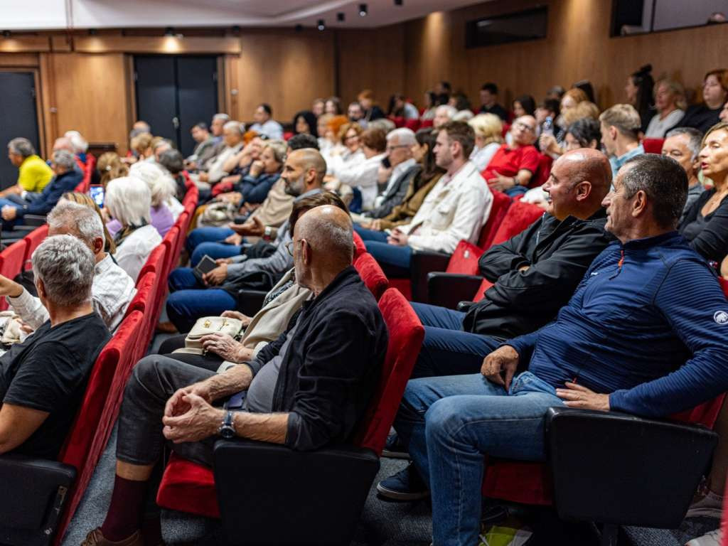 U Narodnom pozorištu Mostar prikazan film 'Partizanska nekropola'