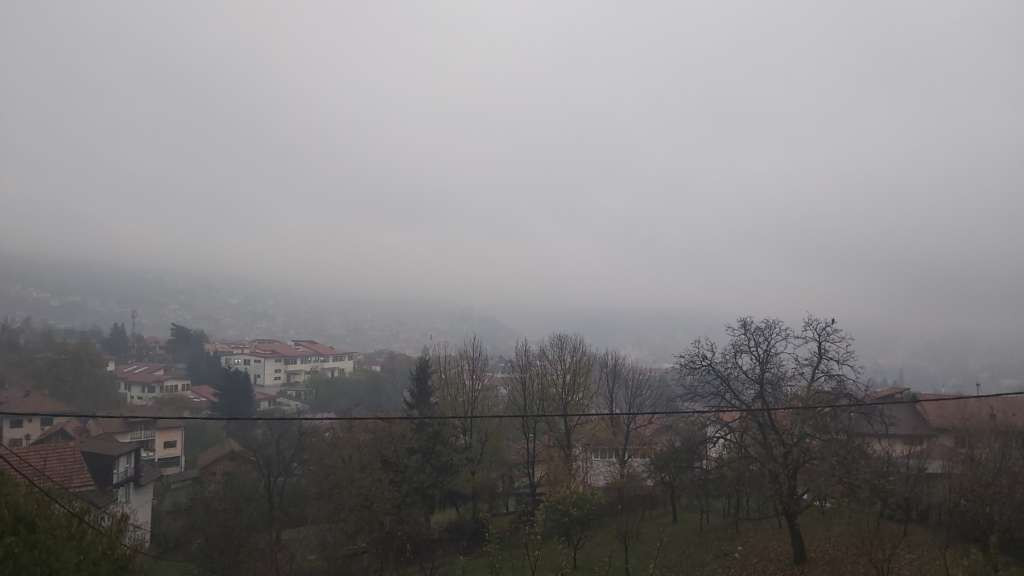 Loš kvalitet zraka u KS-u, plućni i srčani bolesnici trebaju reducirati boravak na otvorenom