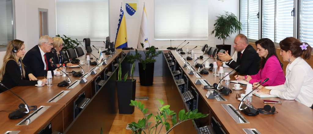 Holtzapple i Bogunić o procesuiranju veličanja ratnih zločina i izazovima pred izbore