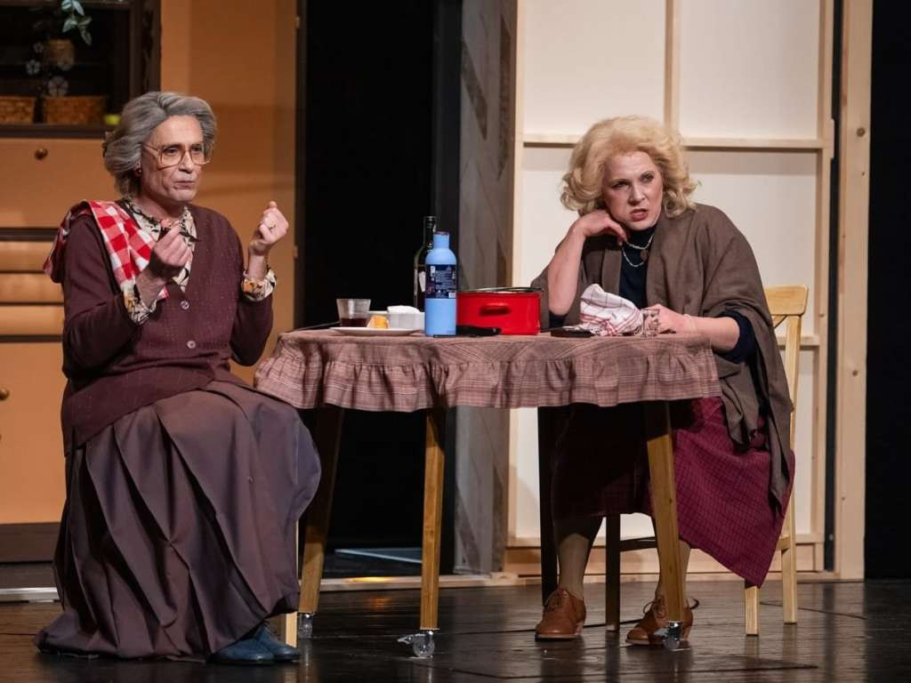 Hit komedija sarajevskog Pozorišta mladih "Ne daj se, generacijo" ponovno u Mostaru