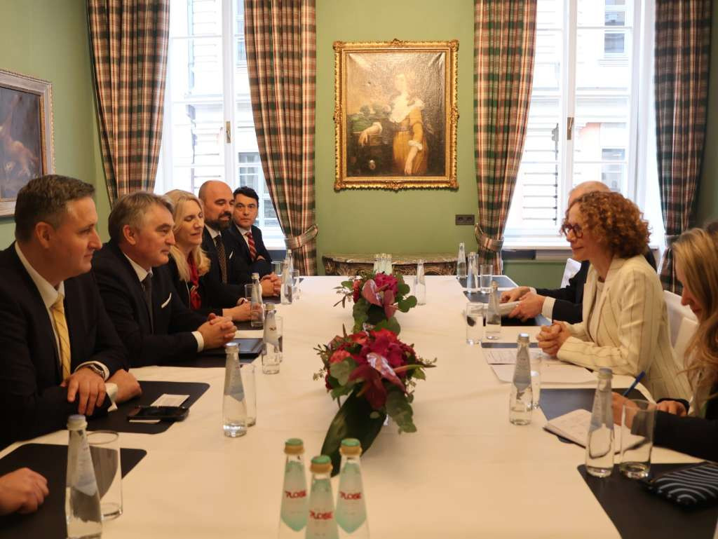 Bećirović: BiH treba ubrzano integrirati u NATO, ispunjeni formalni uslovi za poziv