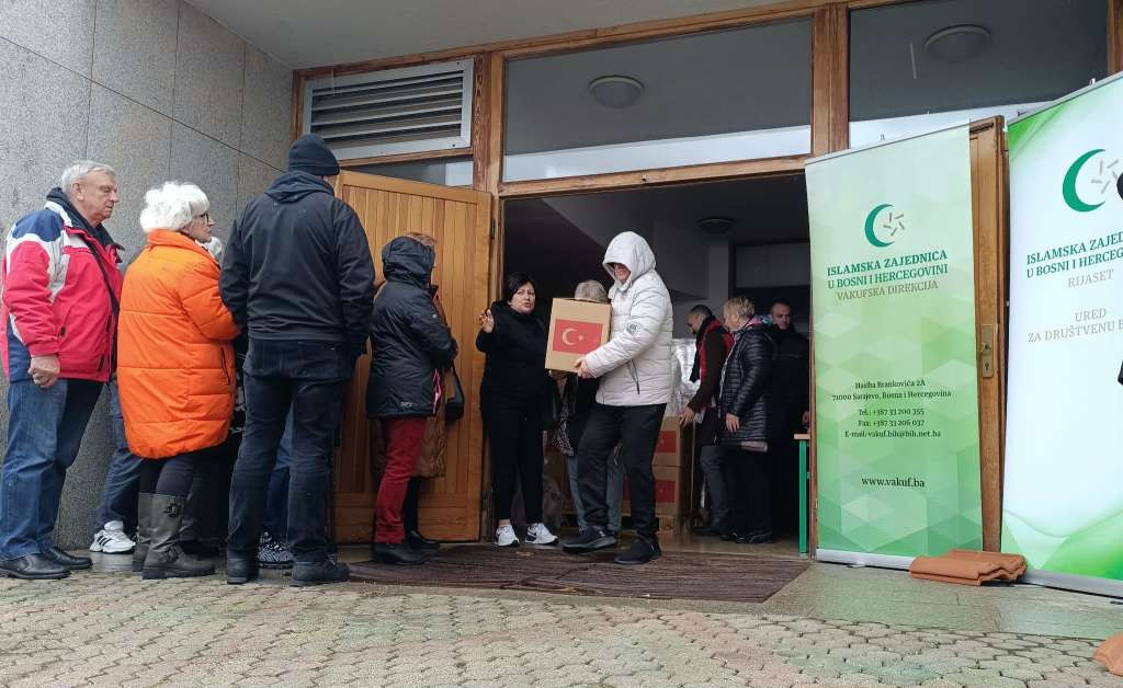 Islamska zajednica: Počela podjela 6.000 humanitarnih ramazanskih paketa