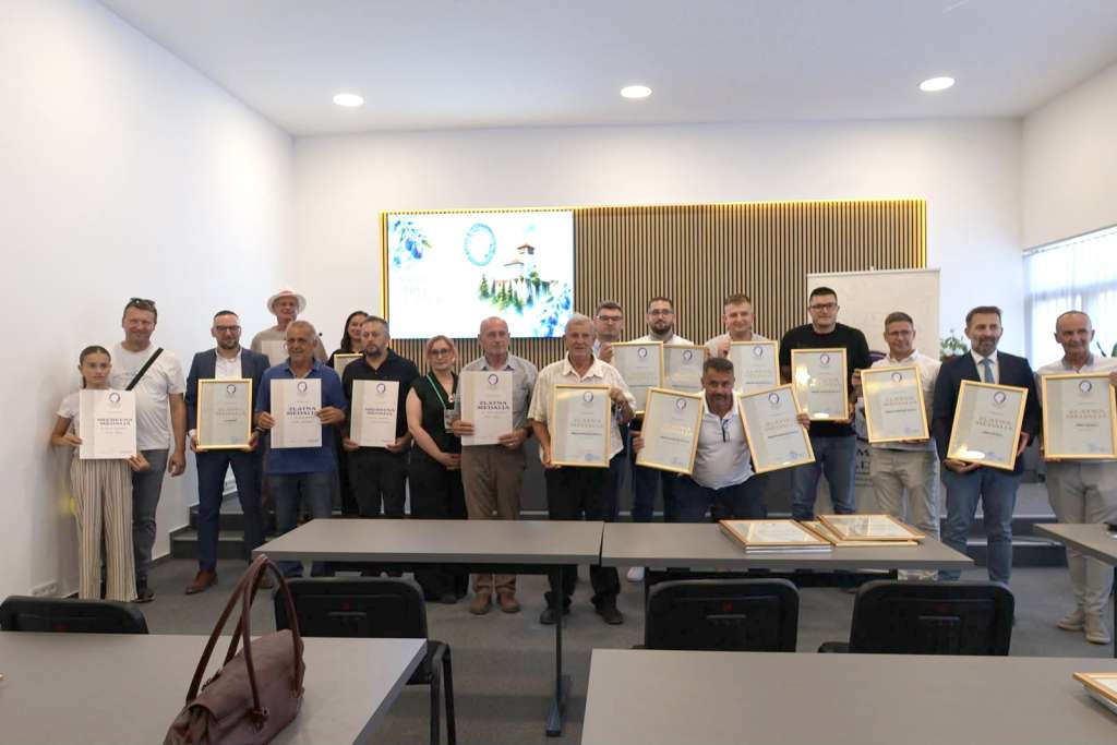 Dodijeljena priznanja za kvalitet izloženih proizvoda 53. Sajma šljive